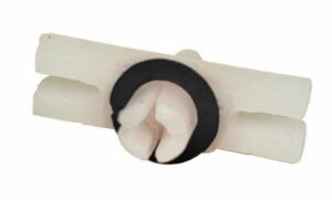 EMPI 98-1052 : MOLDING CLIP 67-79 (50) 